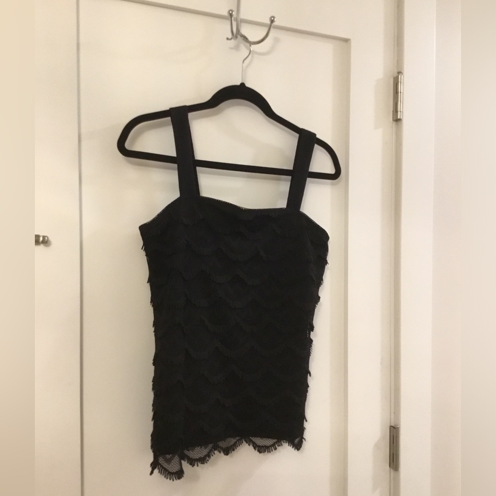 Black fringe tank